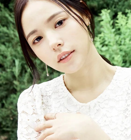 <b>민효린 엄마</b>로서의 <b>모습</b> 공개하며 응원 요청