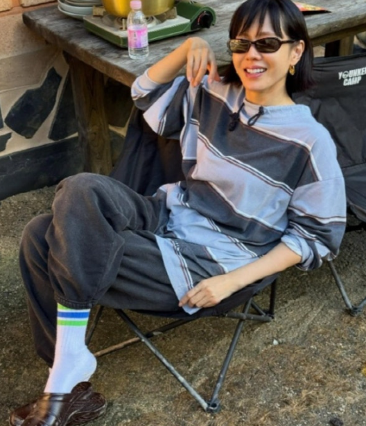  손예진, 긴 머리 싹둑 귀밑 단발로 변신! “우아함 대신 장꾸미 ONㅋㅋ”️