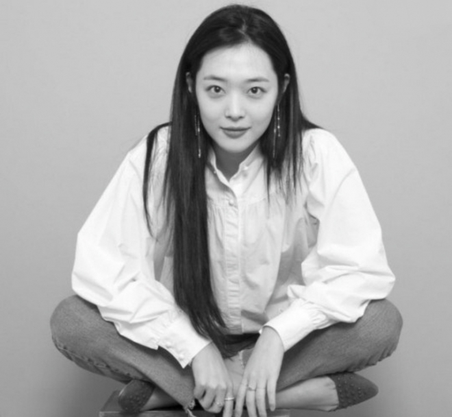 故 <b>설리 6주기</b>, 여전한 그리움 속 친오빠는 ‘정치 게시물’... 