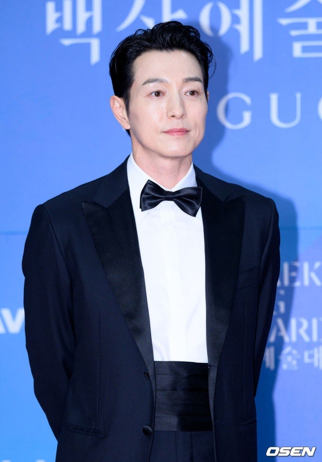 ‘이혼 발표’ 정성일, 시구로 놀라게 하더니..야구 드라마 ‘풀카운트’ 출연