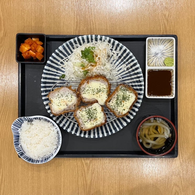  김포공항 롯데몰 맛집 명동가츠라｜두툼한 정통 일식 돈까스