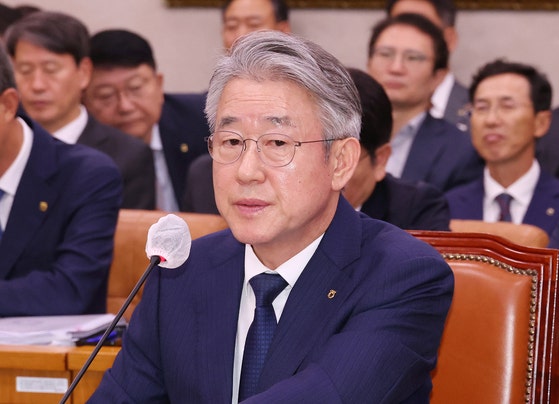 <b>농협중앙회</b> 강호동 회장 1억... 경찰 <b>압수수색</b> 착수! 특가법상... 