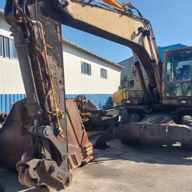  현대 R2000W7 2005년식 2600만원 판매합니다.