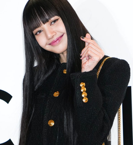 <b>블랙핑크 리사</b>, 마동석과 함께하는 <b>액션</b> 블록버스터... 