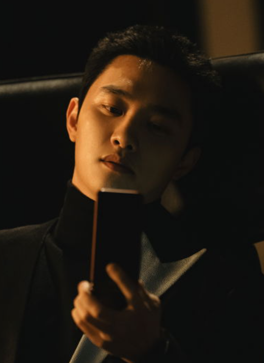 도경수, 첫 악역 변신! ‘조각도시’에서 완전 다른 얼굴로 돌아왔다“이 도경수가 맞아…?” 팬들 충격한 스틸 공개