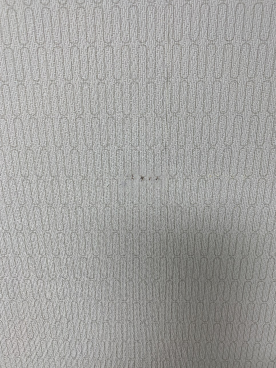 성남 전세 벽지 손상 복원 업체 비용 및 방법 (꼬꼬핀 자국)