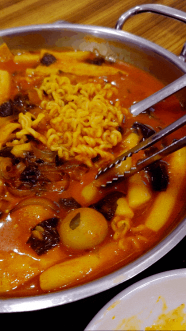  용인 수지 맛집! 마미떡 수지구청역점 미역떡볶이, 파채튀김 내돈내산 리뷰! 매력적인 퓨전 분식집
