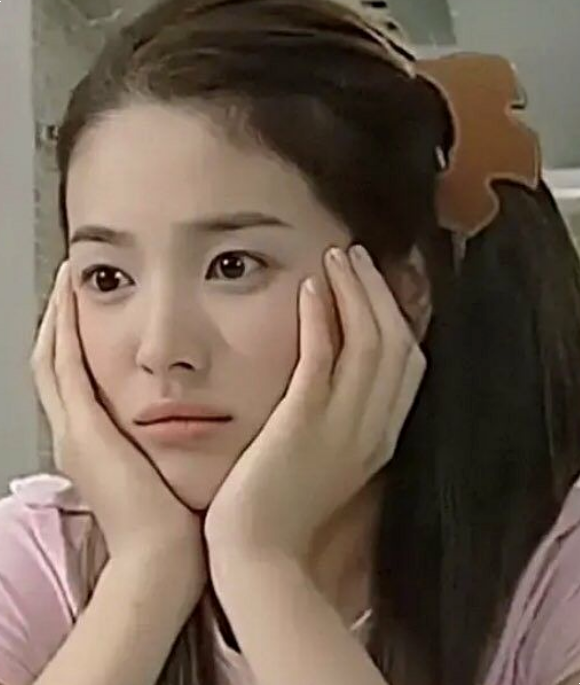 Song Hye-kyo's Past Prime, So Beautiful It Was 'Breathtaking'.jpg