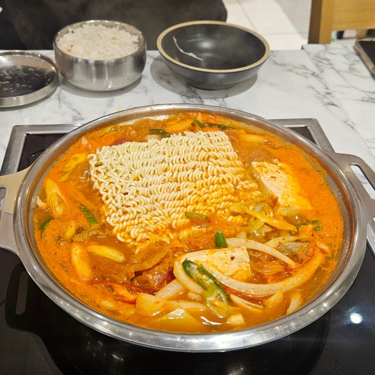  평택 피피오 PPO 김치찌개 맛집 한옥집김치찜