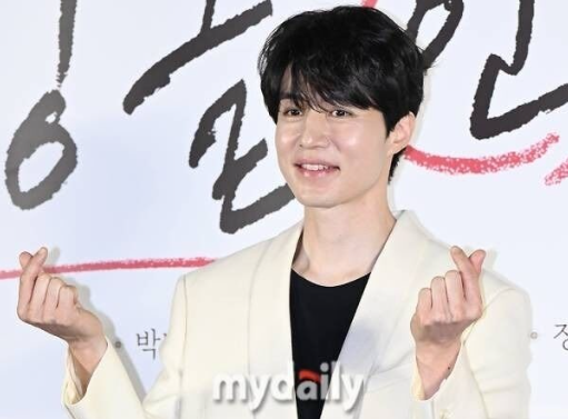  이동욱 소속사 “사생활 침해, 더는 묵과 못 한다”— “거주지 방문·항공편 추적까지… 법적 대응 준비 중️”