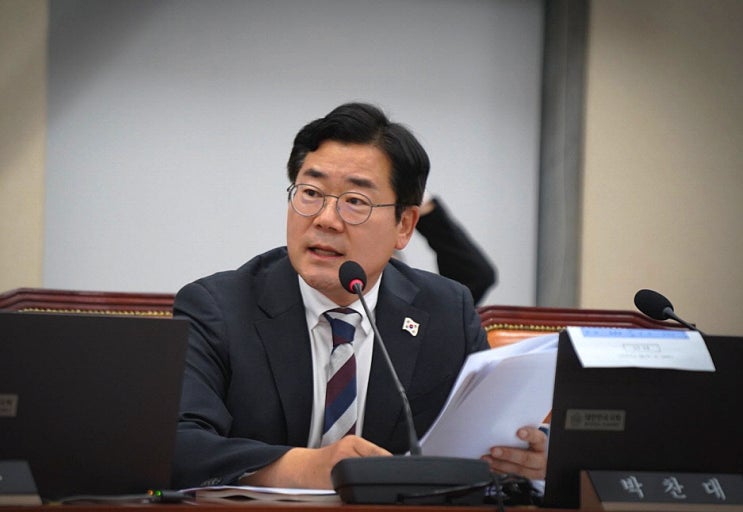 [Who] <b>캄보디아 한국인</b> 16명 <b>구출</b> 주역 박찬대, 재외국민... 
