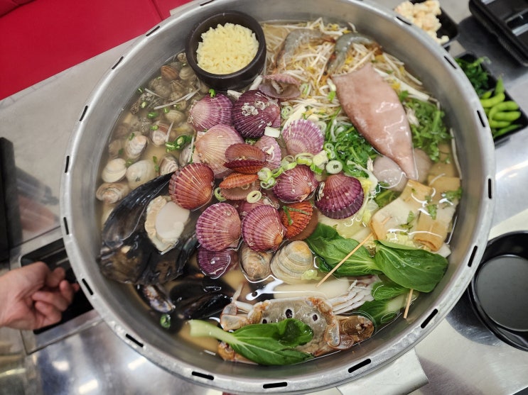  다산맛집 조개의신 1973, 해물전골과 칼국수로 완벽한 하루