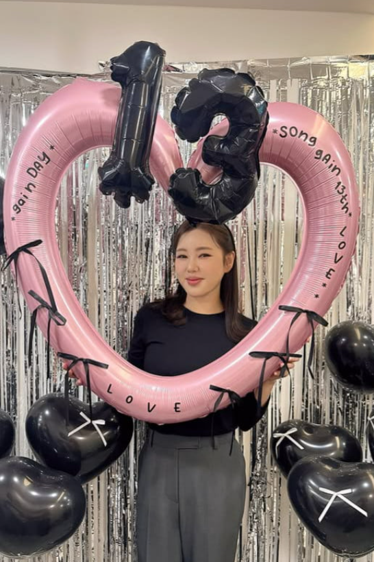  송가인, 데뷔 13주년 맞이 “또 속았네ㅋㅋ”— 스태프 깜짝 파티에 헛웃음 터진 트롯 여왕