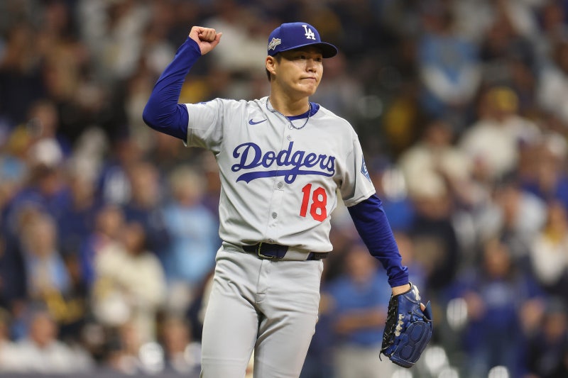 [오늘의 PS] (10/15) 야마모토 9이닝 1실점 완투승...다저스, 밀워키에 NLCS 2연승!