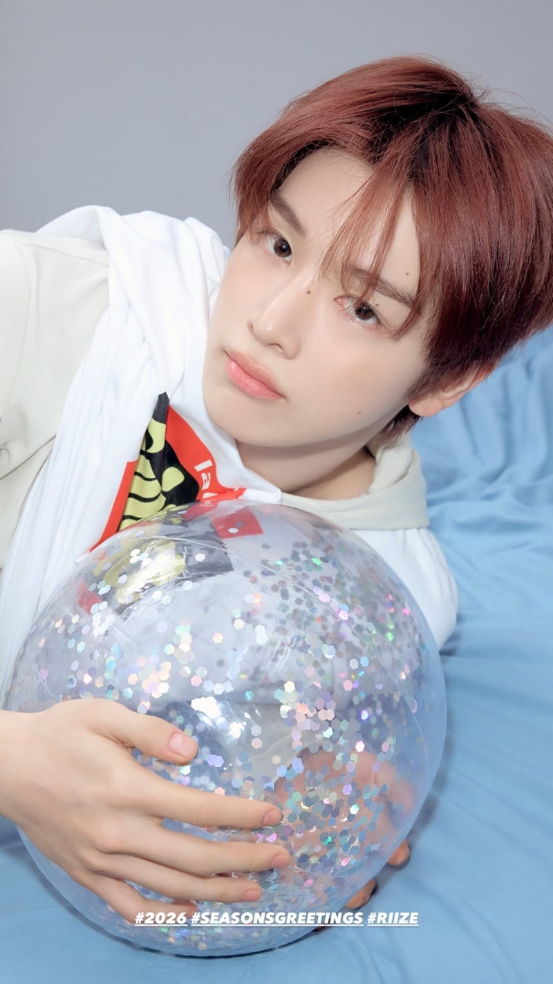RIIZE 成燦Instagram限時動態：「2026 RIIZE SEASON’S GREETINGS CONCEPT」
