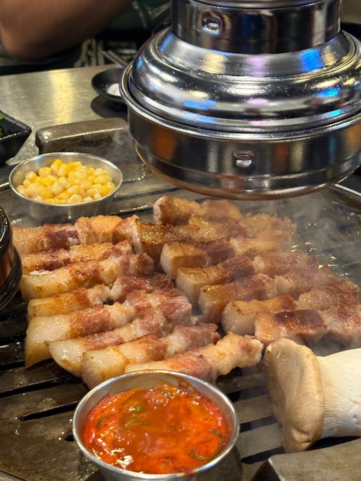  [김포/풍무]줄 서서 먹는 고기집 직접 구워줘서 맛있는 단골 고기집 솔직후기_풍무동연탄집