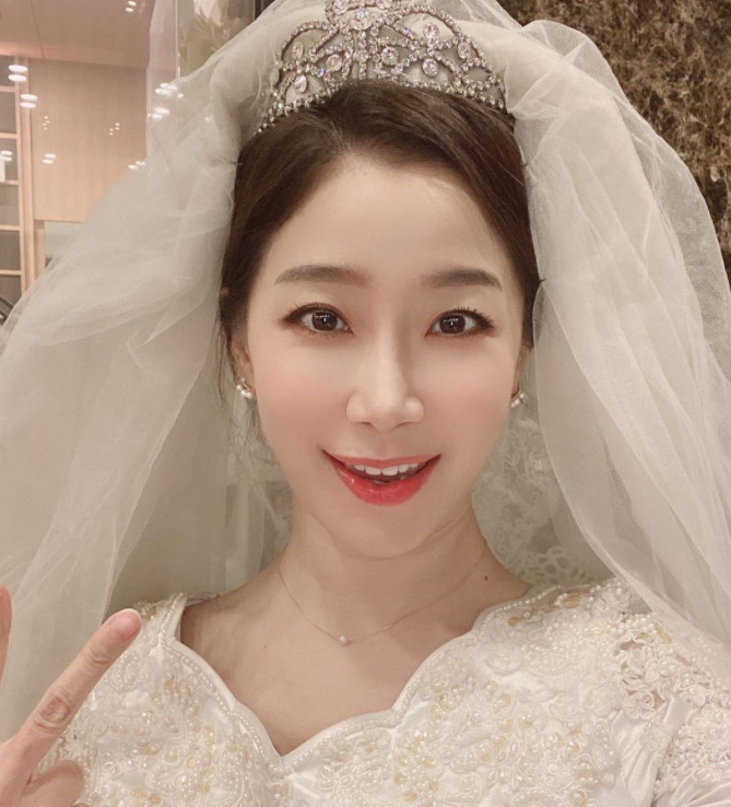 [<b>서프라이즈</b>]프로시집러 <b>김하영</b>. 신혼여행 중 종영소식 듣고... 