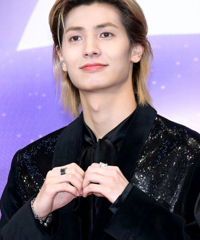 엑스디너리 히어로즈, 신비로운 눈빛으로 가을을 물들이다