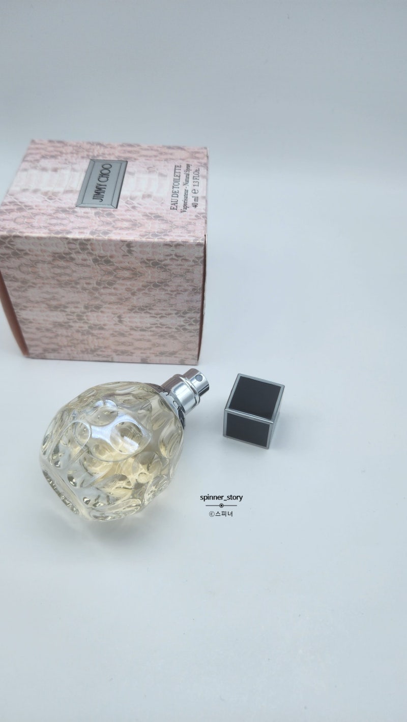 [향수] 지미추 우먼 오 드 뚜왈렛 (Jimmy Choo Woman EDT) – 달콤함 위에 피어나는 우아함