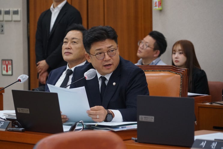 강명구 <b>의원</b>, 송곳 <b>질의</b>로 <b>국감</b> 스타 `우뚝`