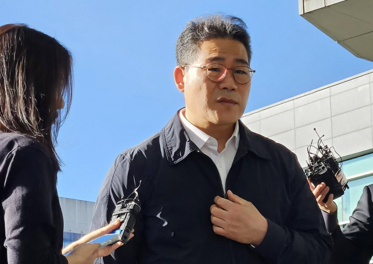 [공직 리포트] “<b>불법단체</b>에 출근”… 백해룡 경정의 신념과... 