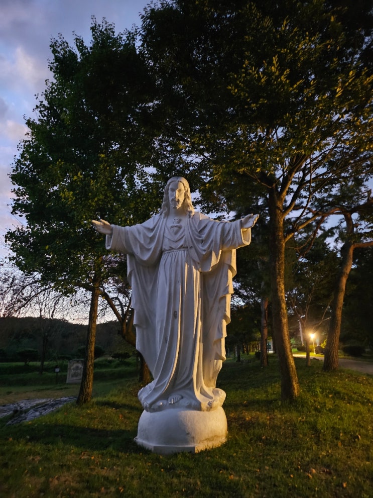  이천 어농성지, 조용한 저녁 산책길에서 만난 평화로운 천주교 성지