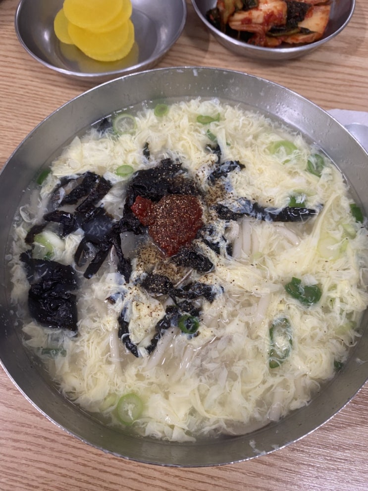  [군산 맛집] 내돈내산 현지인 맛집 웨이팅 필수! 세월의 깊이가 담긴 칼국수 '명궁칼국수'