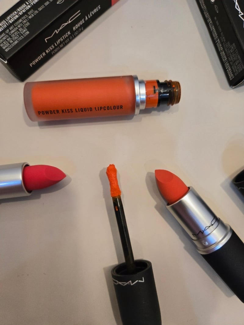 MAC, 맥 총알립스틱, 허니러브, 스놉, 캔디얌얌, 폴인러브, 만다린오, 그리고 말린장미들,,,,, ....