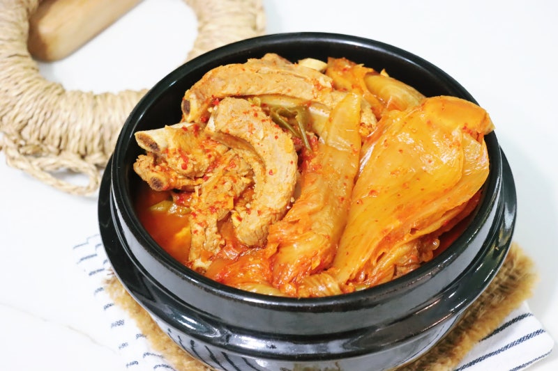 돼지고기 등갈비 김치찜 황금레시피 묵은지 등갈비찜 만들기