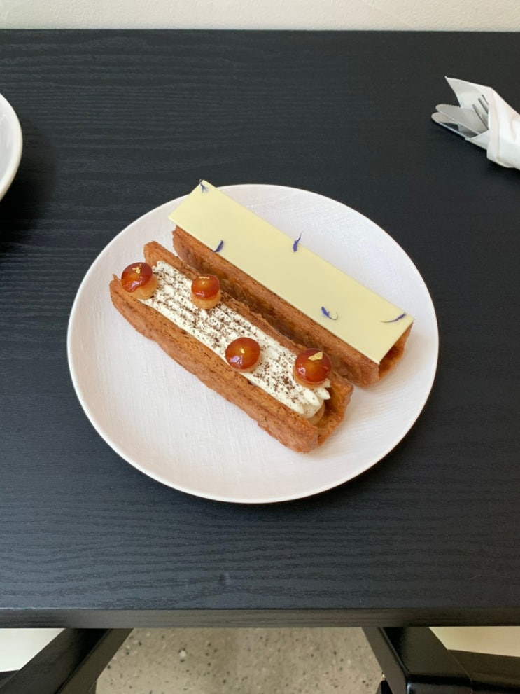  연희동 카페 구뜨몽떼 | 프랑스 파티세리 탑티어 디저트 맛집