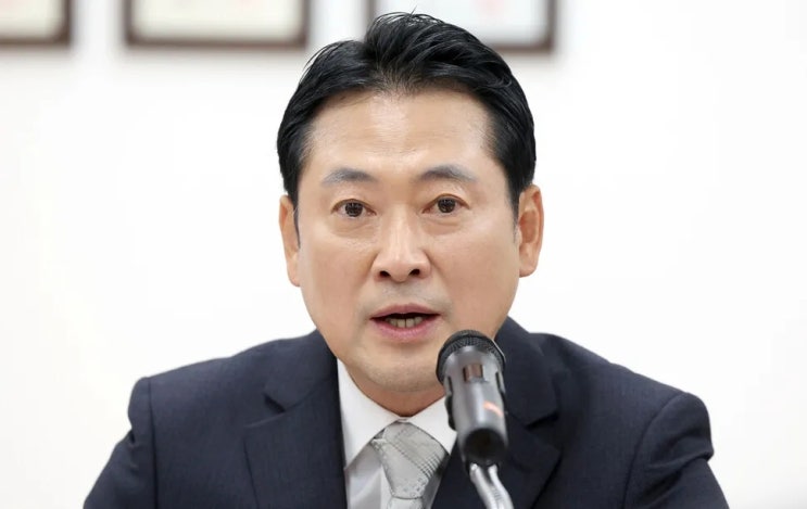 “내란의 명분을 쌓는가?” <b>장동혁</b>의 <b>윤석열</b> 면회 행보를... 