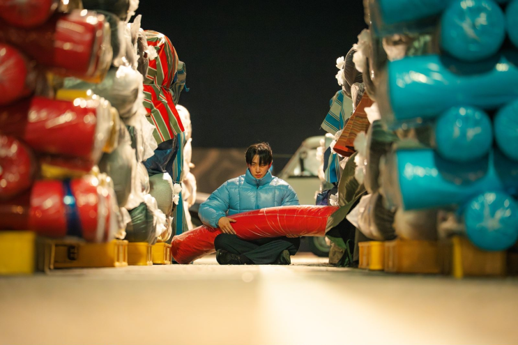 <b>이준호</b>, 상처투성이 '<b>태풍</b>의 밤' 이겨내고 원단 사수 (<b>태풍상사</b>)