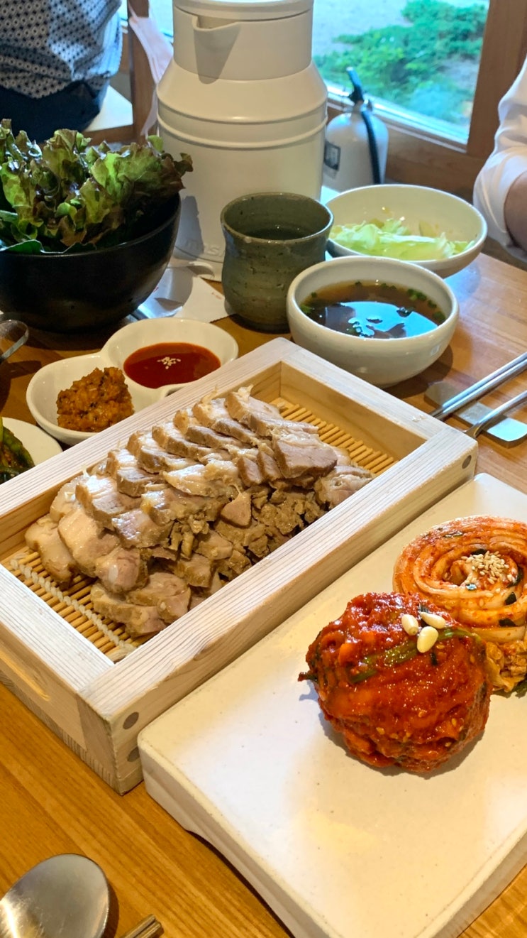  안국역 맛집 : 정담은보쌈 북촌점, 한옥에서 먹는 문어보쌈