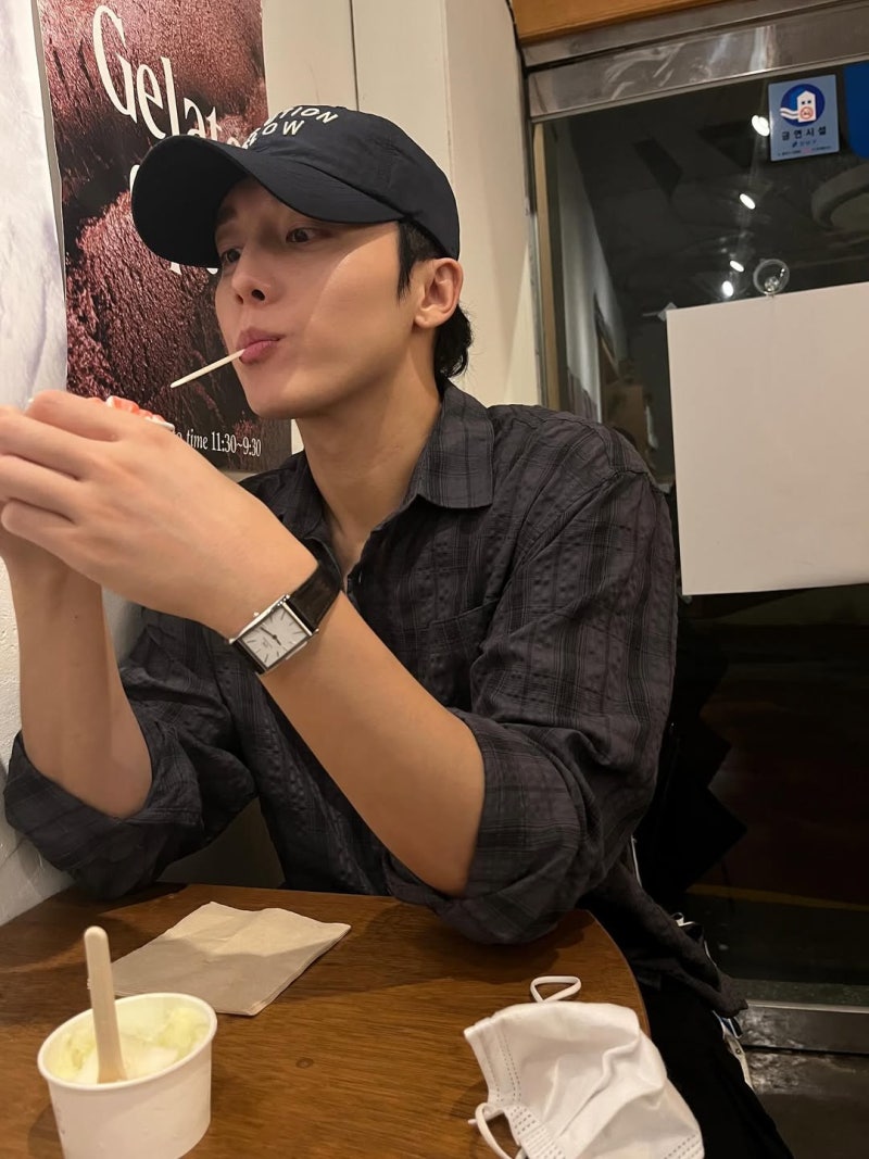 하트시그널 안지민 착용 다니엘웰링턴 가죽시계 정보 남자손목시계추천 (10/21 네이버 단독 ....