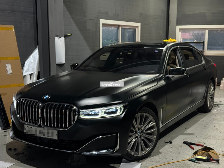  BMW G바디 7시리즈 G12 750Li  - 사고수리와 신형개조 컨버전 랩핑을 한곳에서! 수입차의 모든게 가능한 이곳 경기도 수도권 고양시 일산 파주 일급내유자동차공업사