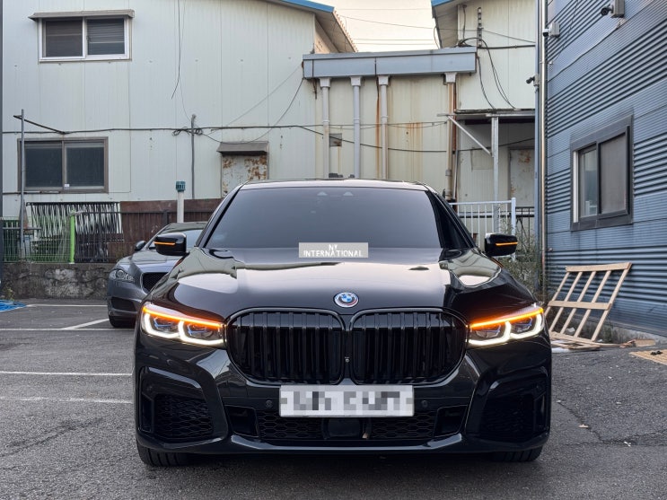  BMW G바디 7시리즈 G11 730d - 전기형 후기형 페이스리프트 M760Li 신형개조 컨버전 바디킷 시공! 수입차 사고수리 판금도색은 수도권 서울 경기 인천 일급내유공업사!
