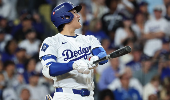 하루: <b>오타니</b> 쇼헤이, 포스트시즌에서 10K와 <b>3홈런</b> - NLCS... 