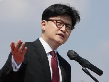 여권 '부동산, <b>김현지</b>' 논란...정치<b>공방</b>, 민주당 비상등