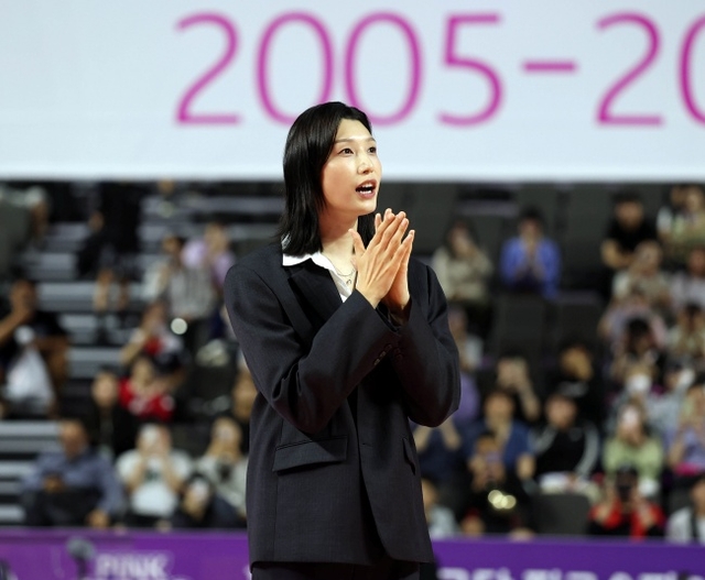 [<b>영구결번</b> <b>김연경</b> 굿바이] 은퇴식 현장 리뷰 “10번은 제게도... 