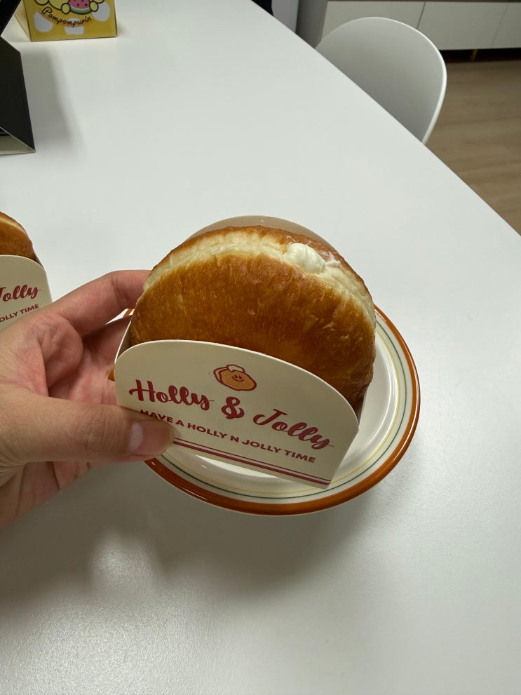  봉담 도넛 맛집 홀리앤졸리 | 리얼우유 크림도넛, 누텔라 크림 도넛 후기