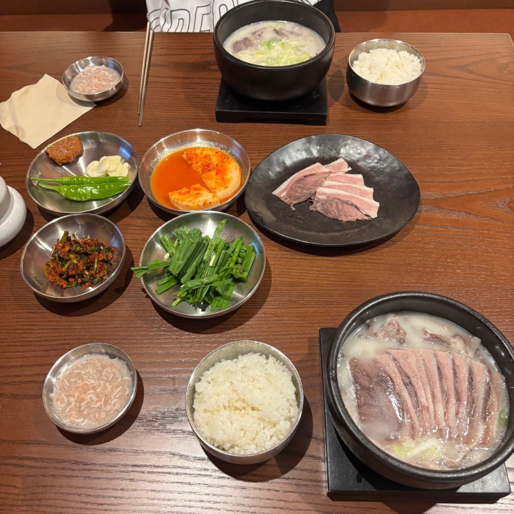  도곡동맛집 / 새벽에 삶아 당일에만 판매하는 국밥 맛집 [ 돼지고깃국 효 ]