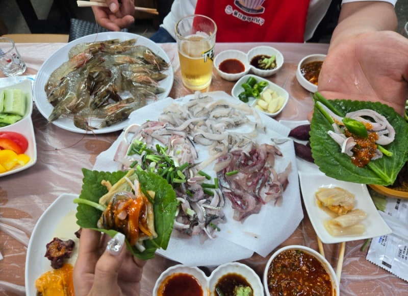 울산농수산물도매시장 회센터 전어회+생새우 회 회는 무조건 여기로 오세요