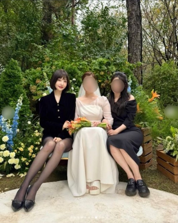   레드벨벳 조이, 여동생 결혼식에서 ‘파격 단발 변신’ 세 자매 비주얼 실화냐?! 