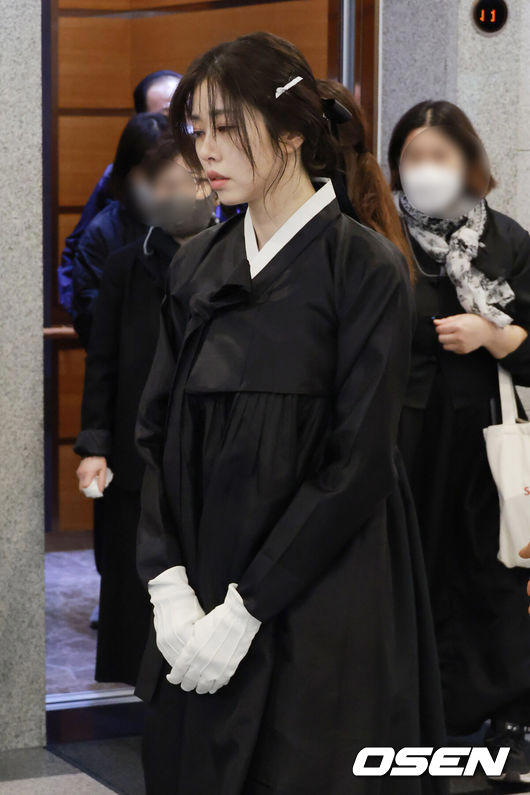 <b>서세원</b> 이어 비보…딸 <b>서동주</b>... 다녀온 뒤”             애증의 <b>부녀</b>