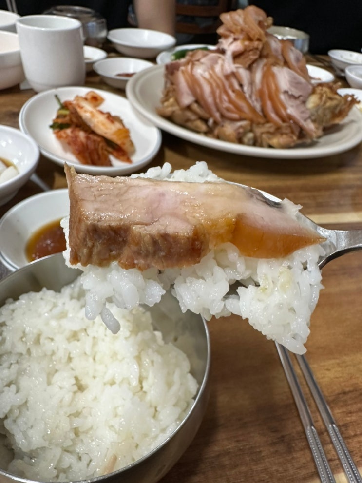  병영오거리 쪽 오래된 족발집 '신사동 왕족발' 냉족발 스타일