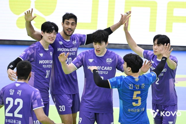 “개막전부터 충격, <b>우리카드</b>가 한국전력을 3-0으로 잡았다”