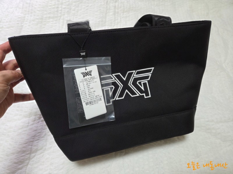 PXG 토트백여자골프 추천 골린이가 타이틀리스트 파우치 백이랑 비교해봤어요.