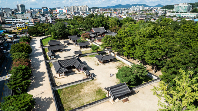  전주 경기전, 리듬과 여백으로 완성된 공간의 품격 [ 건축과 인테리어 작품 분석&리뷰 ]