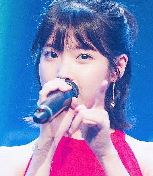 251023 아이유_ 에스파(윈터, 카리나), 채원(<b>르세라핌</b>), 설윤... 