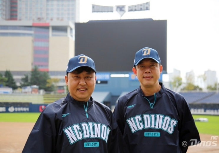 <b>NC</b>다이노스 <b>이승호</b>,<b>김상훈 코치</b> 영입. 제대로 이호준 사단... 